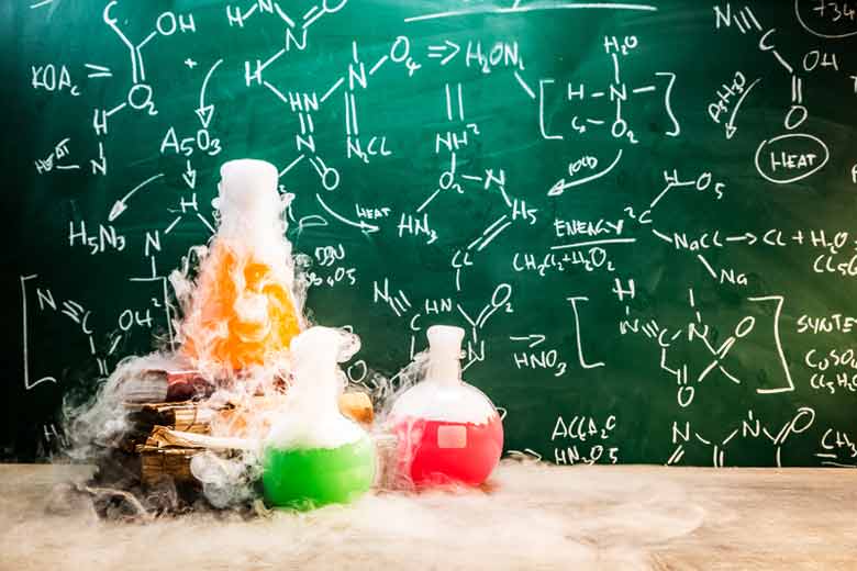 درک بهتر شیمی در کلاس‌های خصوصی و گروهی